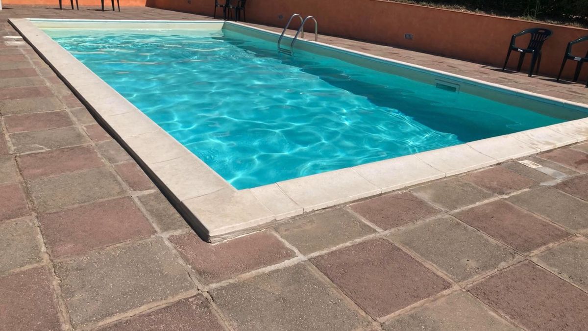 The shared pool in the residence